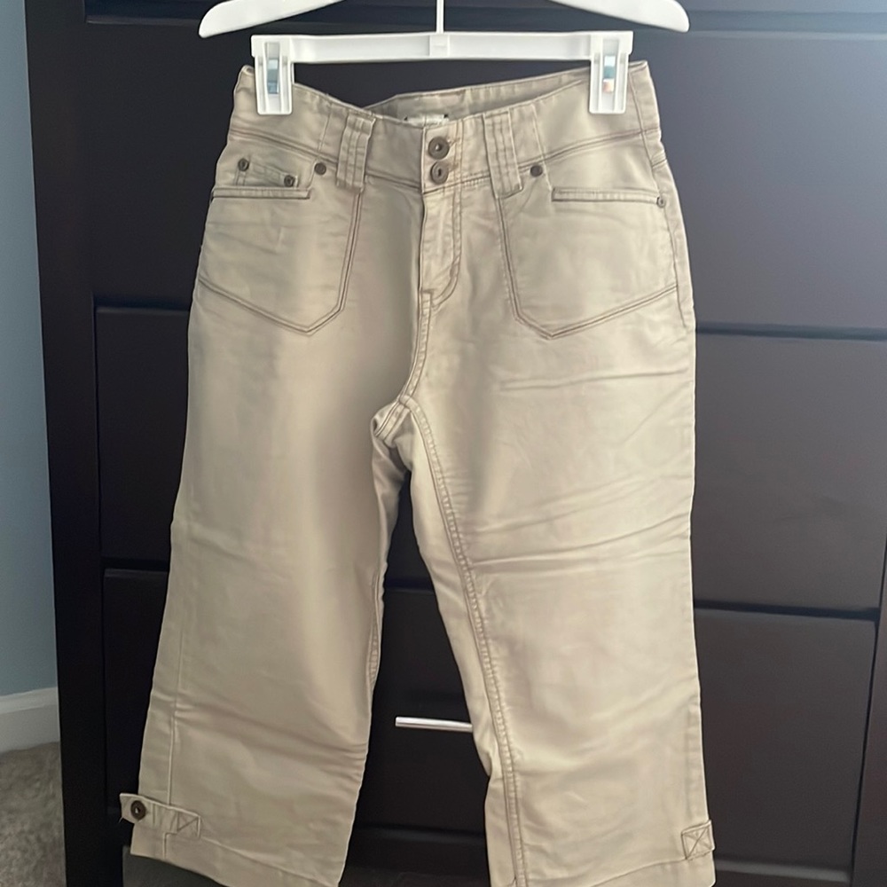 Maurice’s Ankle Khaki Pants size 1/2 Juniors